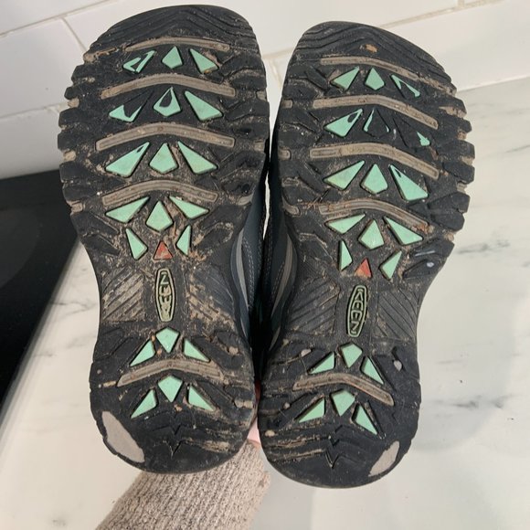 [SOLD] Keen Targhee Vent Outdoor Hiking Shoes (Flaw) - Picture 7 of 10